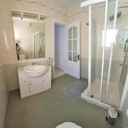 Vista Mar Ii, Sea Views, 600mbit Dsl, 280 Sqm, Whirlpool, Gaming Mm Güime